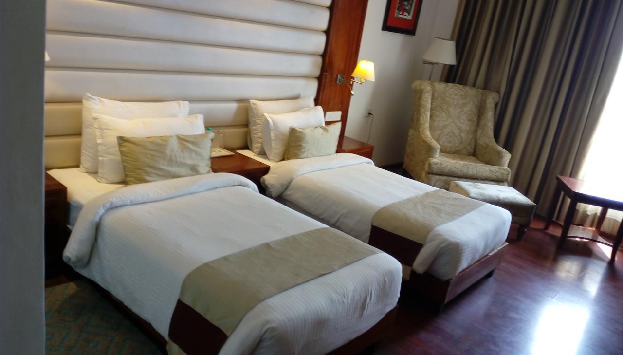 Days Hotel By Wyndham Pānīpat Esterno foto